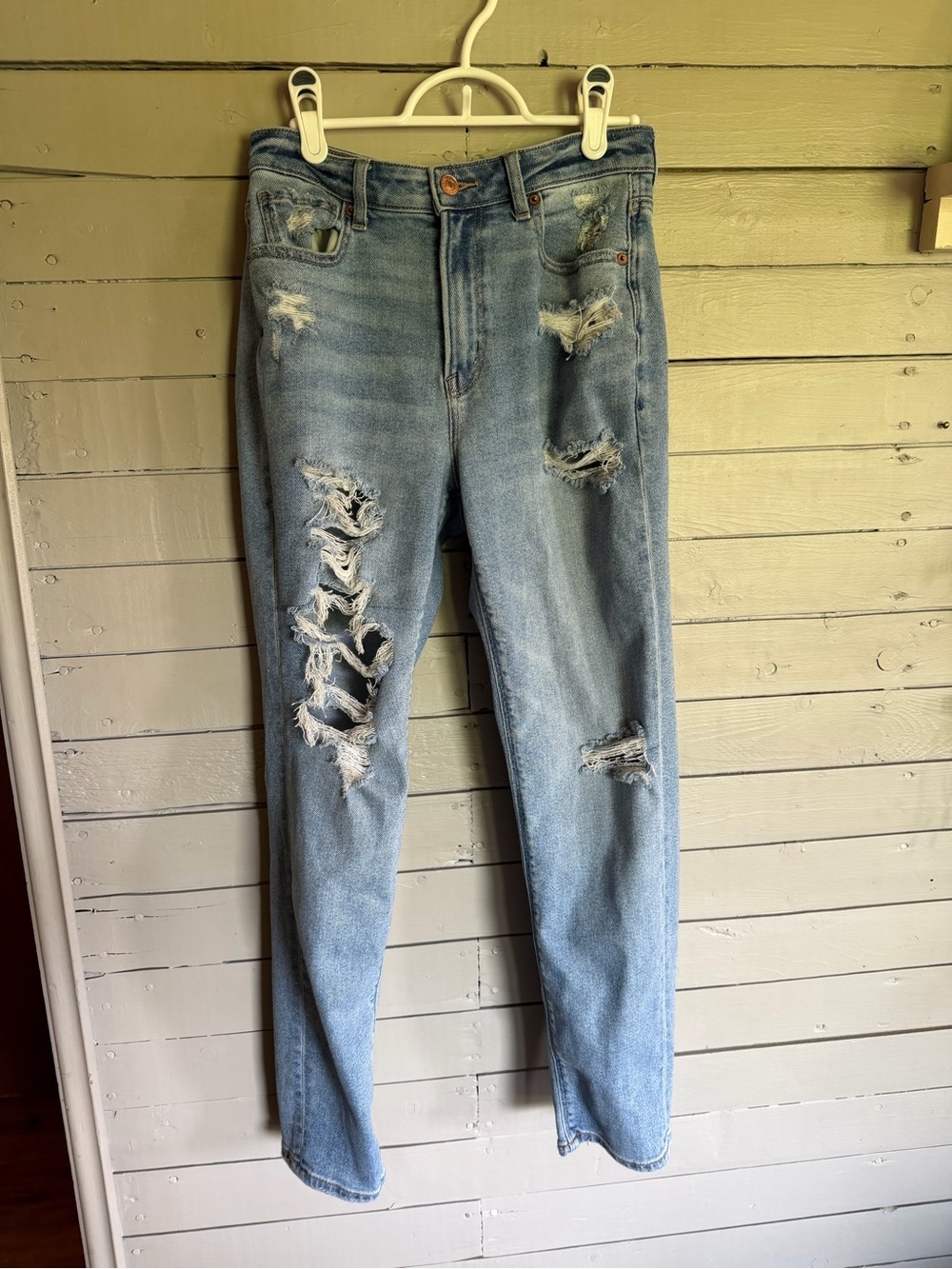 American eagle mom jeans